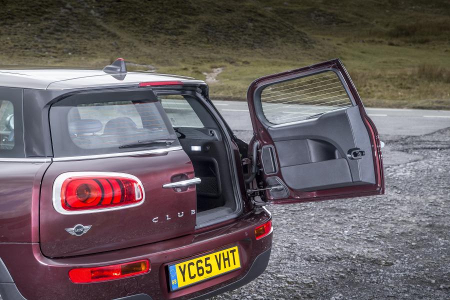  Mini Cooper D Clubman 2015 года  (UK) (фото 104 из 127)